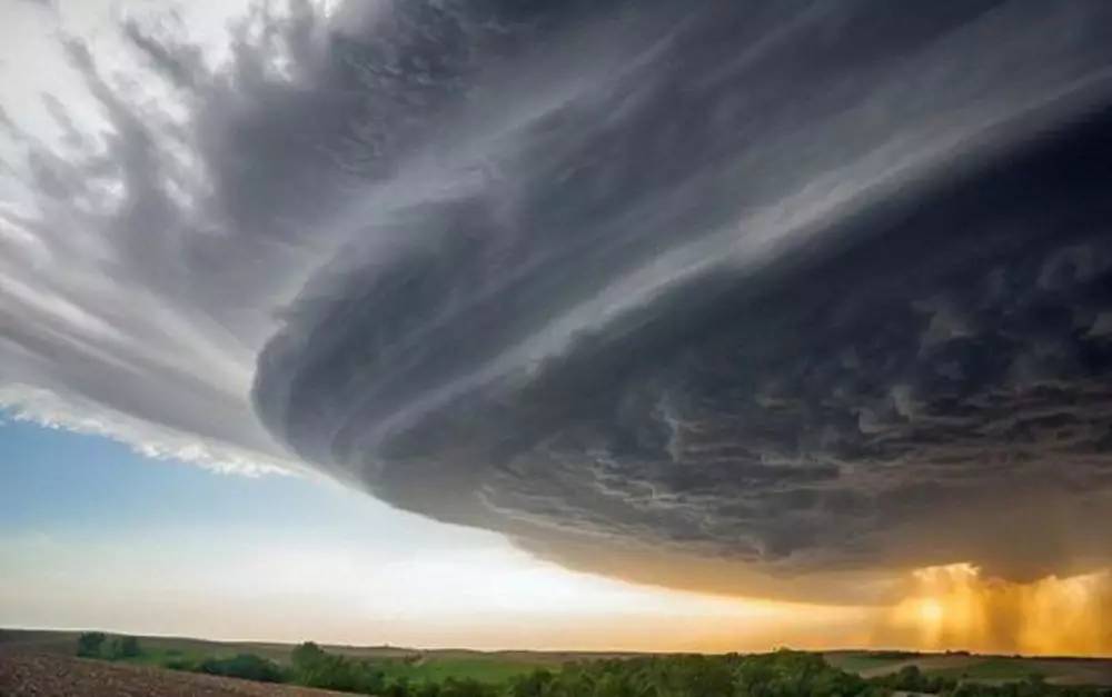 红警闪电风暴图,红警闪电风暴能杀死飞行兵吗