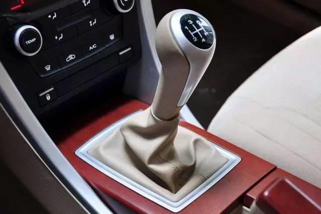 表板蜡喷了没擦干净有事吗,喷表板蜡发粘怎么办