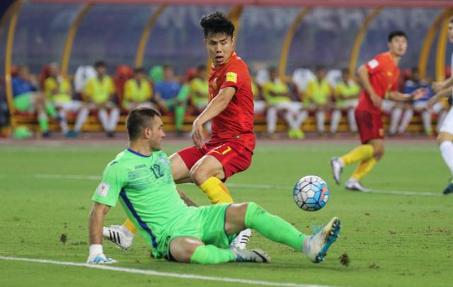 世界杯预选赛国足享受豪华待遇，主席蔡振华领衔足协高层亲自督战