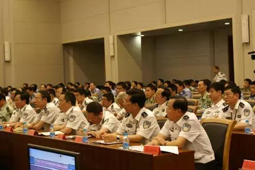 观察｜松江警察事件：无需纠结，一码归一码