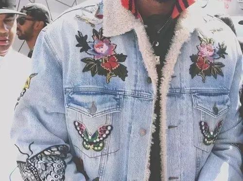 supreme lv联名的红色帽衫照片 (nike lv supreme三方联名)