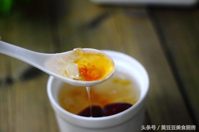 女人最适宜喝的7款养颜美容汤,女人要想皮肤好应喝什么茶