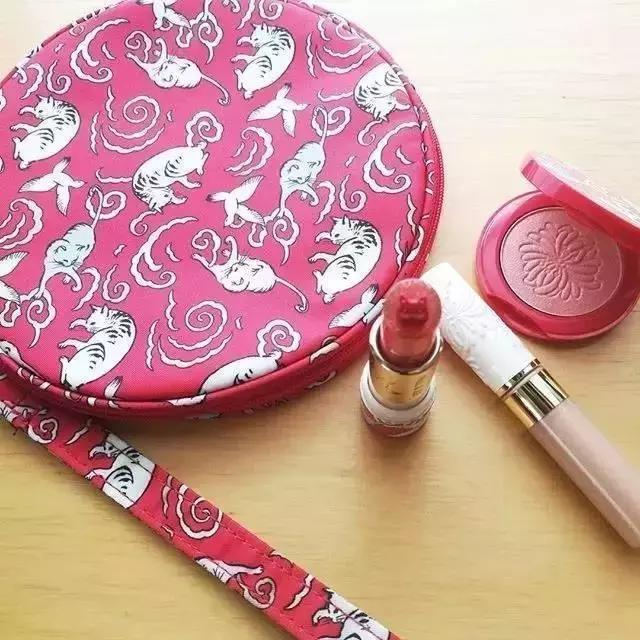 平价圣诞限定礼盒彩妆,圣诞限定彩妆合集