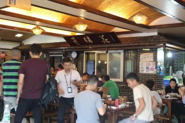 成都地铁18号线沿途吃喝玩乐,成都10号线特色地铁站