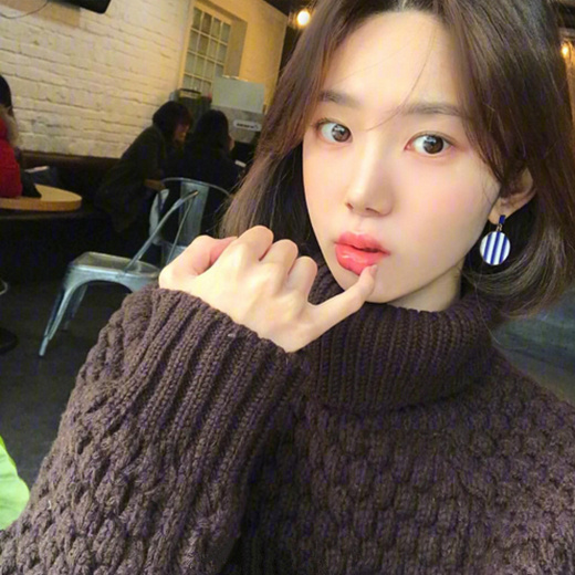 头发厚粗硬毛糙的短发发型,头发硬适合什么发型女短发