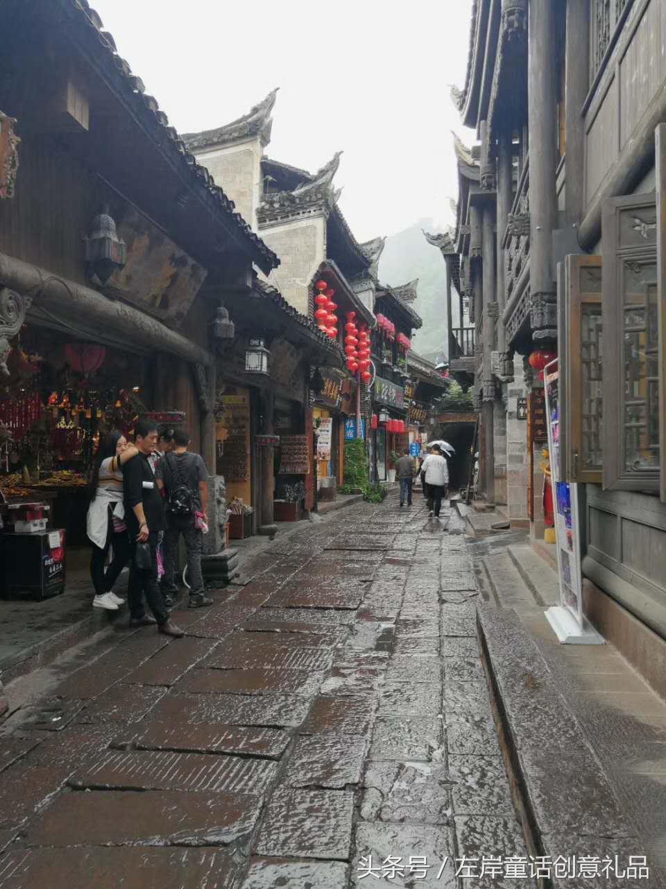 梦幻沱江在哪里,梦幻沱江大型民俗歌舞晚会