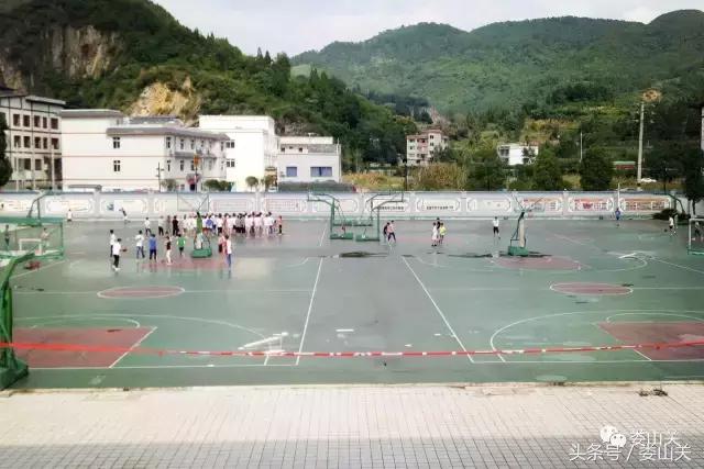 桐梓县第二高级中学有多大,遵义桐梓二中学校