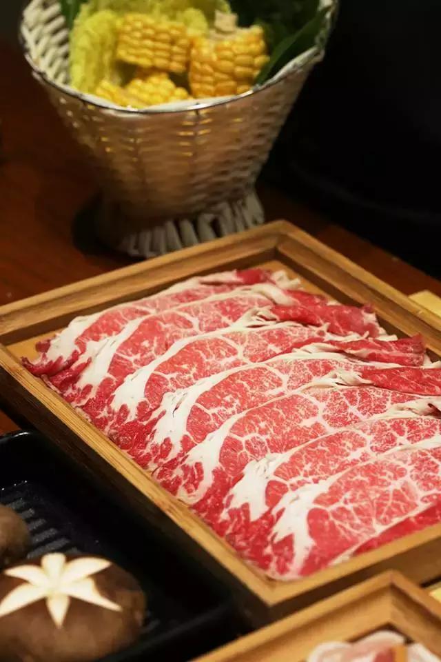 伊势丹楼下烤肉,爱和牛寿喜烧自助伊势丹