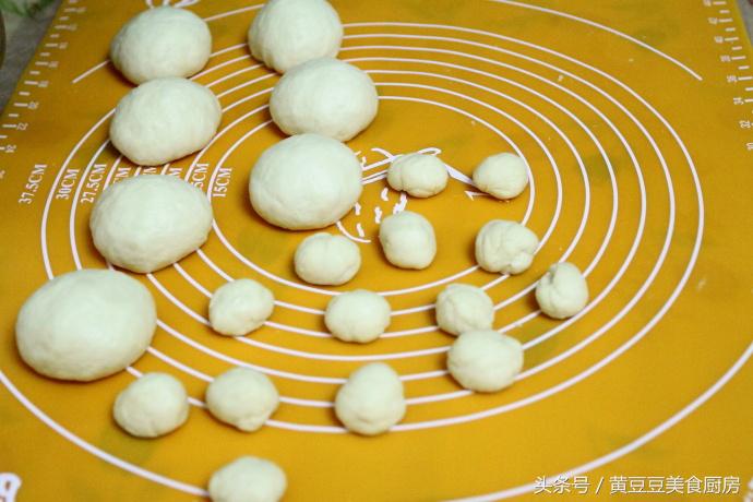 又好看又好吃的小熊包,小熊包包儿童零食包