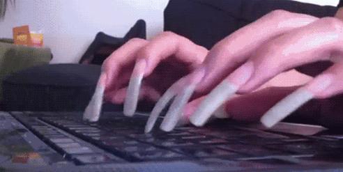 昨天刚换的手机号，决定逗一逗女朋友