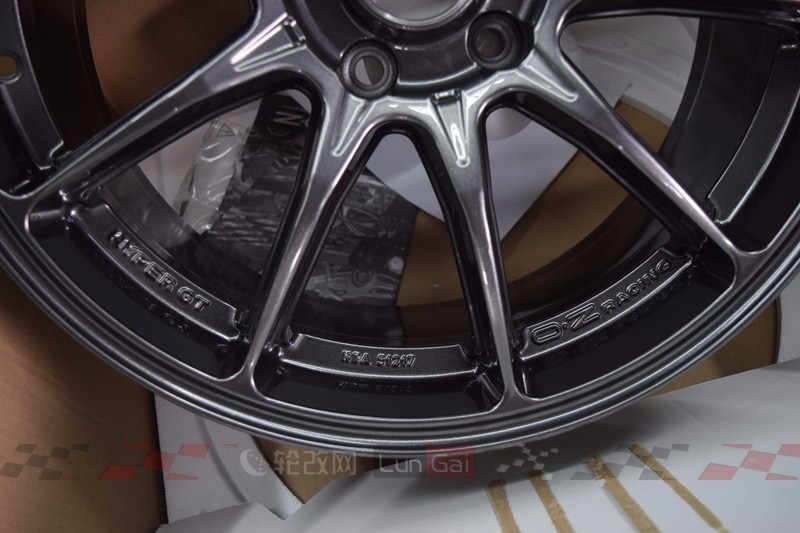 高尔夫7.5代gti19寸轮毂,大众高尔夫7.5代gti改装