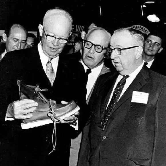 你见过不会过时的马丁靴,经典不过时不土的马丁靴