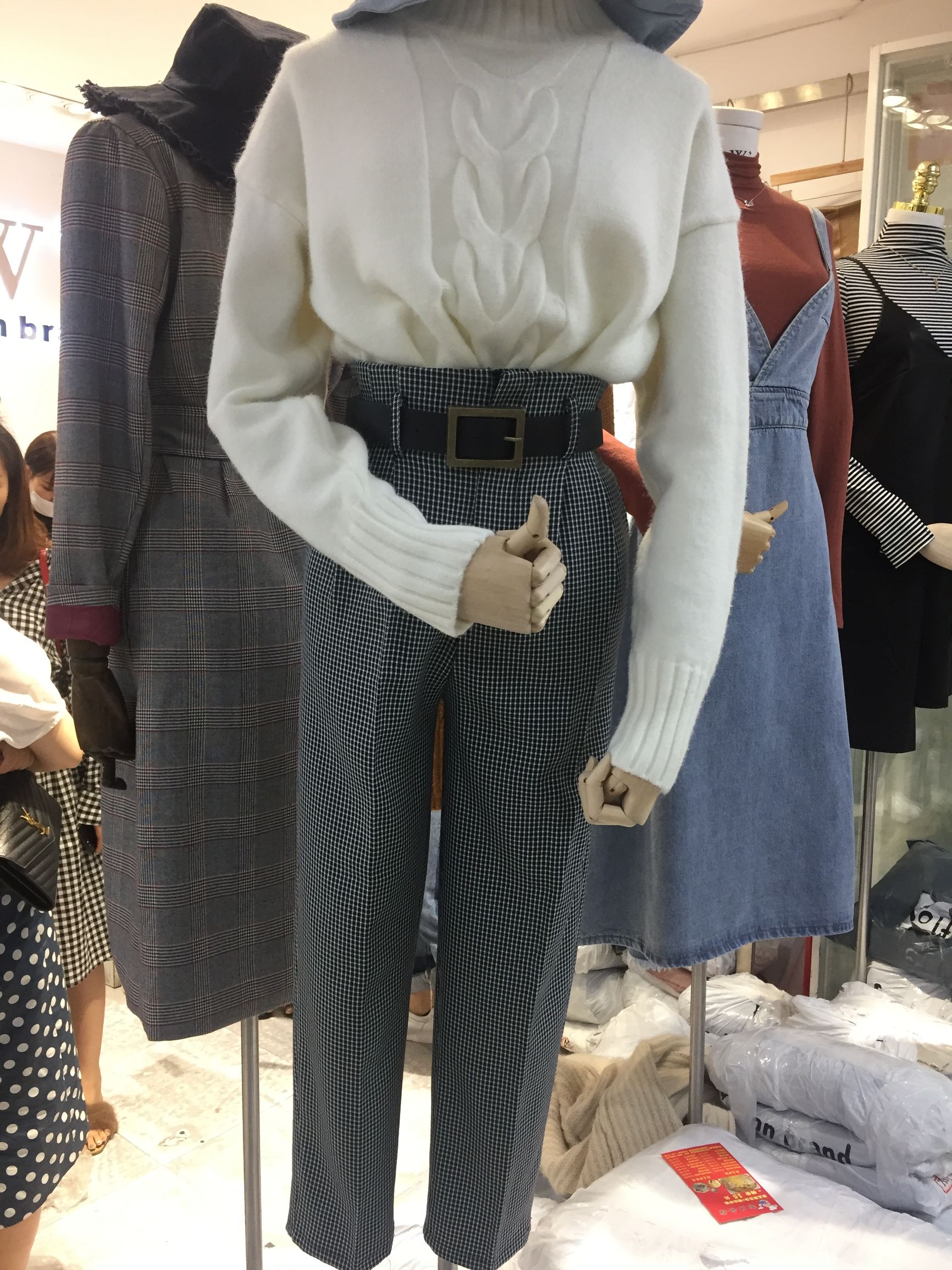 十三行服装批发年底大清仓,十三行服装批发视频