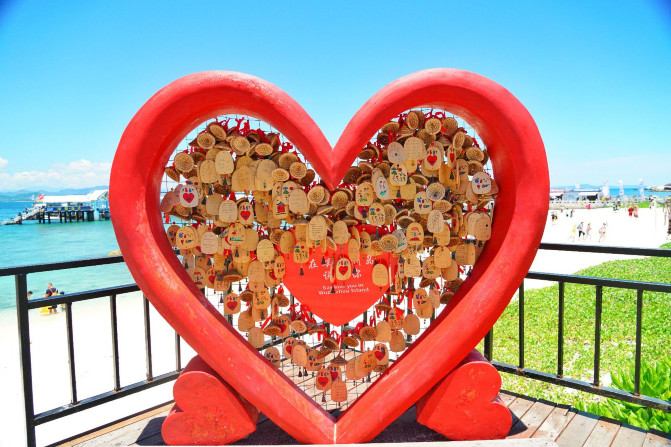 带着宝贝去旅行，遇见三亚遇见海