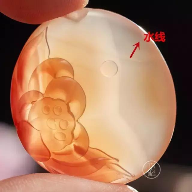 天山翠手镯怎样分辨石纹和裂纹,石纹跟裂纹的区别