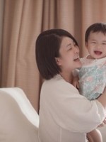 宝宝刚开始长牙影响睡眠怎么解决,婴儿长牙饮食