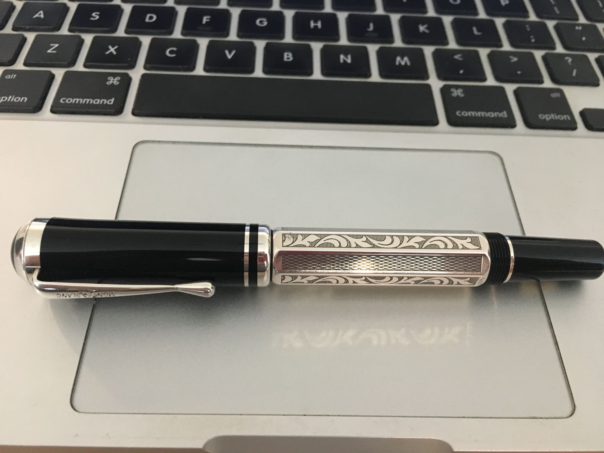 初学者零基础选什么样的钢笔,从入坑到退坑的钢笔爱好者