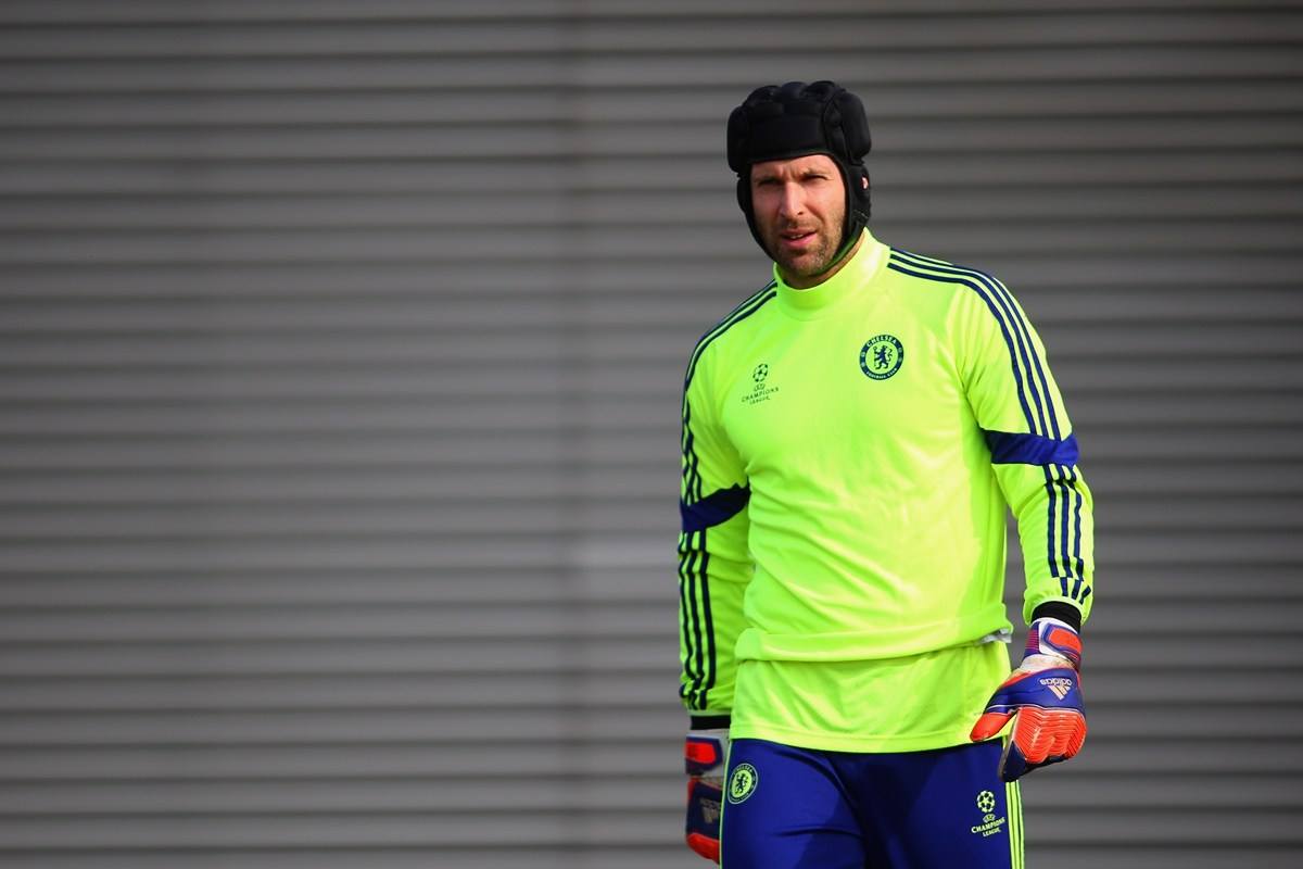 比艾德森惨得多！他直接被爆头，重伤之后依旧征战沙场