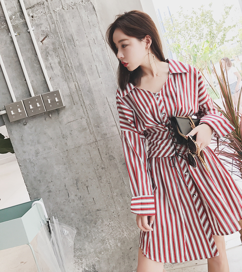 轻奢女人味连衣裙搭配,低调的时尚单品搭配连衣裙