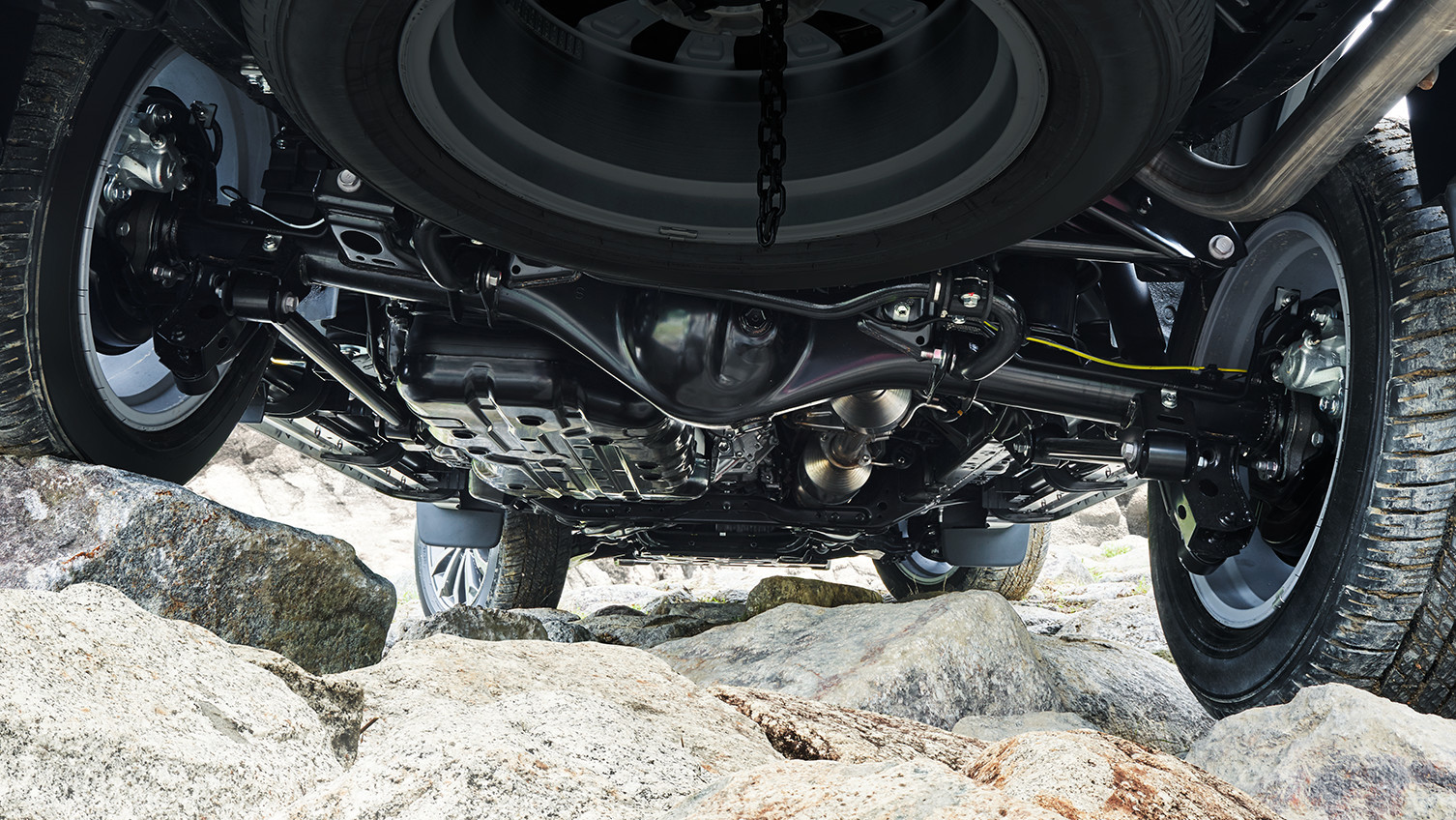 终于等来了冬天图片,普拉多17年大改款官图