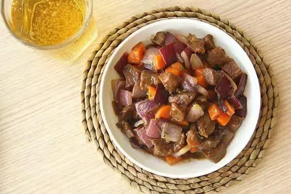 白发突然增多小心硬化,白发变黑发吃什么维生素