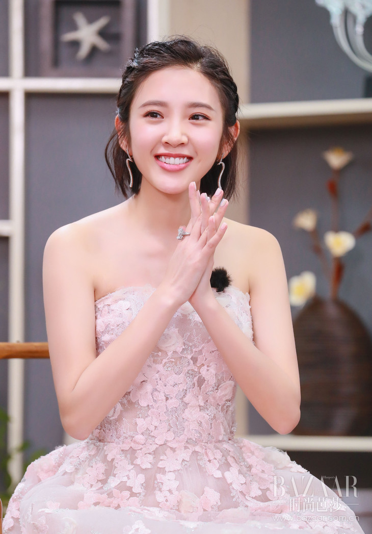 唐艺昕短发刘海,唐艺昕的短发造型