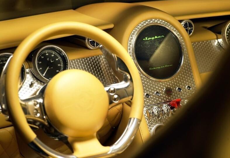 品质出众,却在国内不火的百年奢华SUV品牌