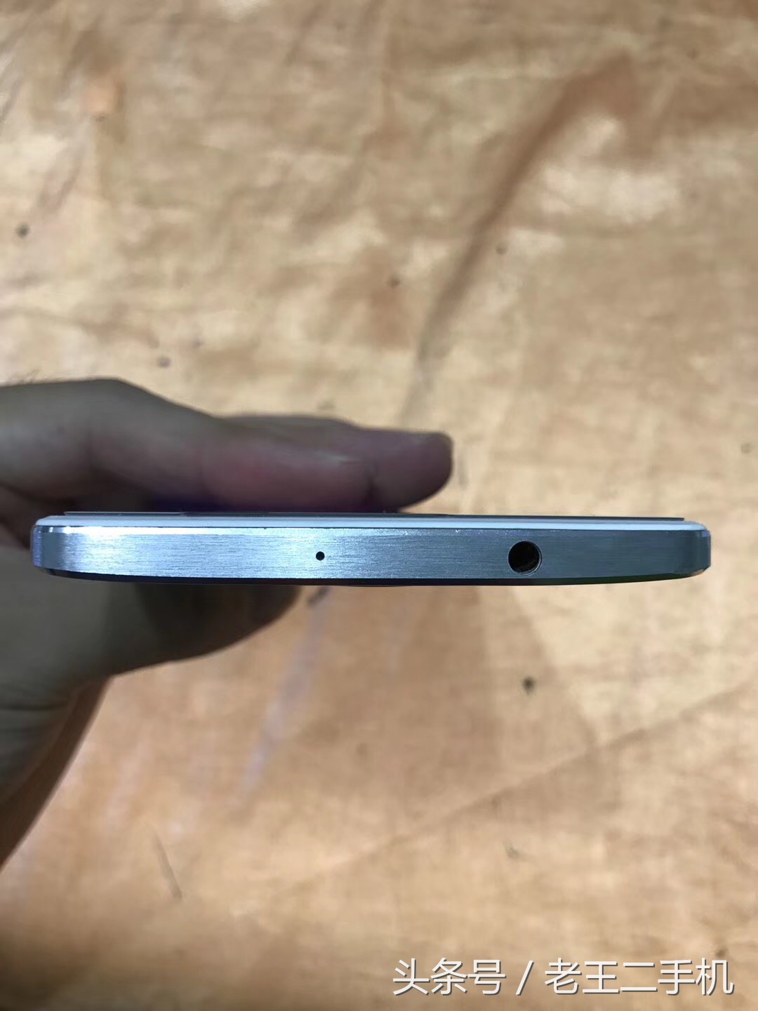 华为一千左右性价比高的手机,华为一千元左右最好的手机