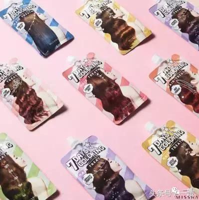 如何评价李宇春的先锋感时尚造型,李宇春怎么打扮都像中性人