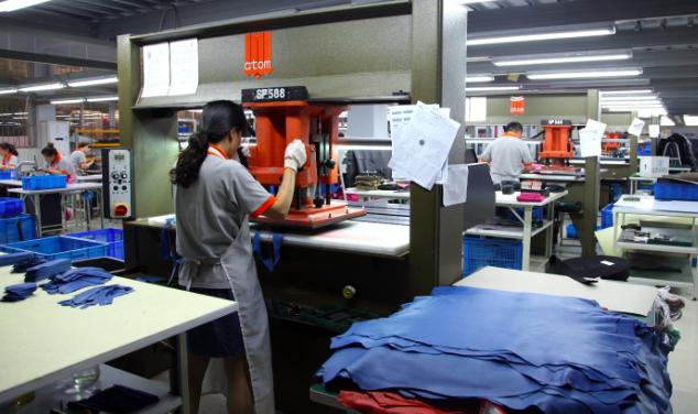 工厂流水线工作可以强制加班嘛,工厂能要求员工必须加班吗