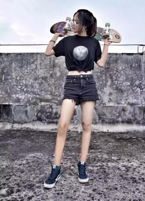 酷女孩街拍,好看的酷女孩街拍