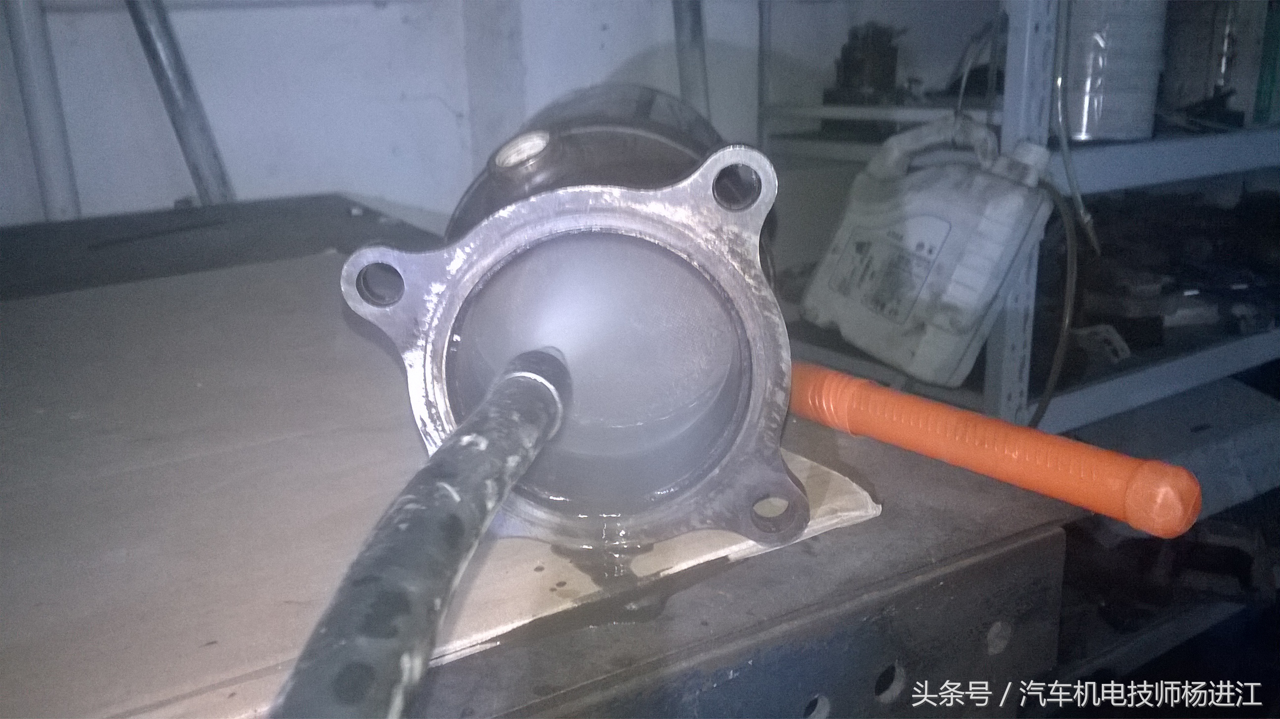 洁厕灵洗三元催化需要兑水吗,用洁厕灵清洗三元催化器靠谱吗