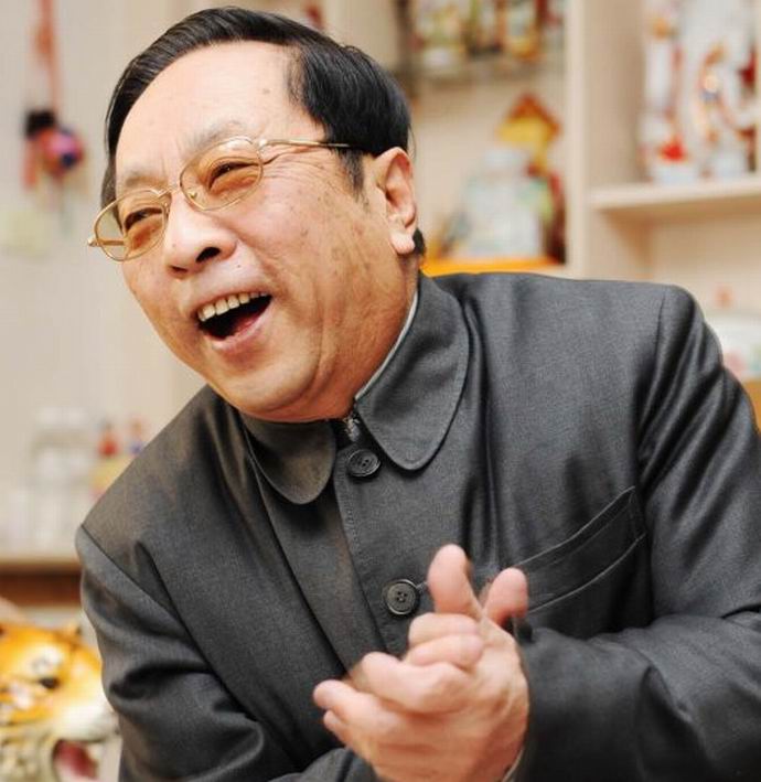 相声演员李大白话,相声演员调侃国足