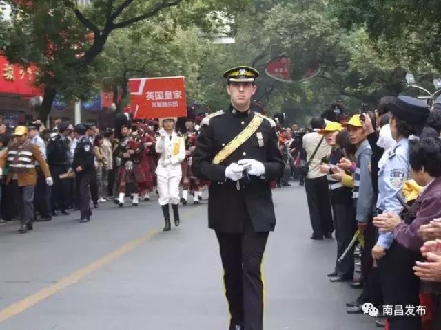 南昌陆军军乐团,南昌军乐团演奏视频