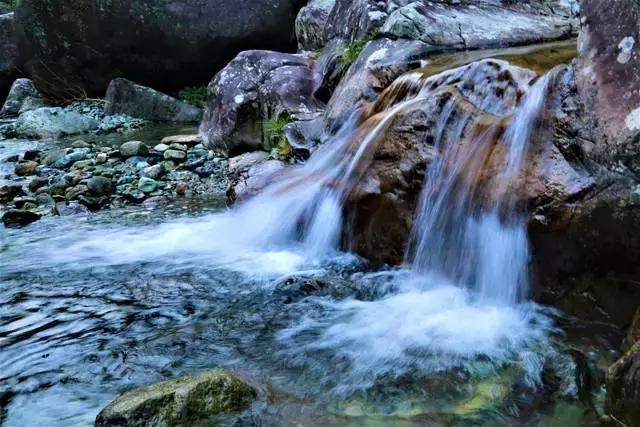 30年间从学徒到大师，46岁他隐居黄山脚下匠心造出2000㎡避世山居