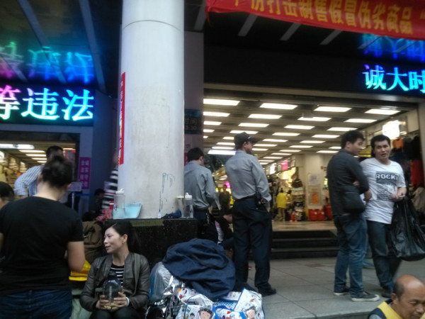 广州服装批发市场新手怎么拿货,广州服装批发市场拿货上款技巧