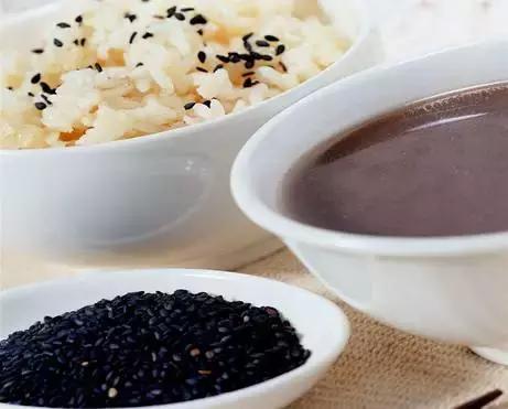 红糖和红枣哪个更营养,健康养生吃红枣好处多