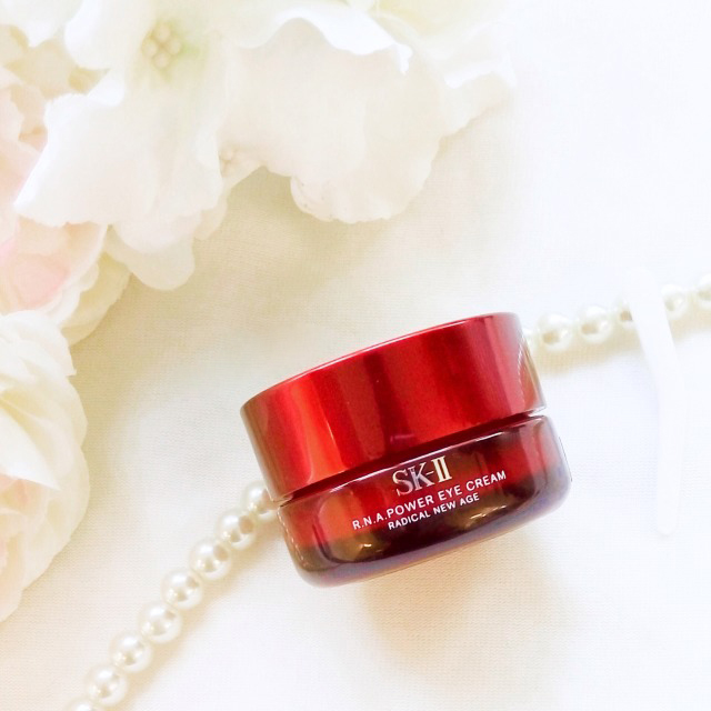 适合年轻人的眼霜精华,雅诗兰黛蓝光眼霜适合35岁使用吗