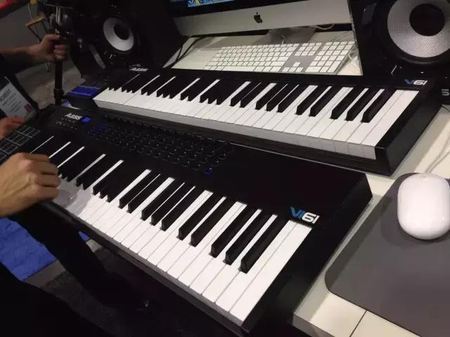 midi键盘是什么意思,midi键盘推荐应该选几键