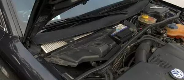 奔驰glc空调滤清器,奔驰空调滤芯拆卸技巧