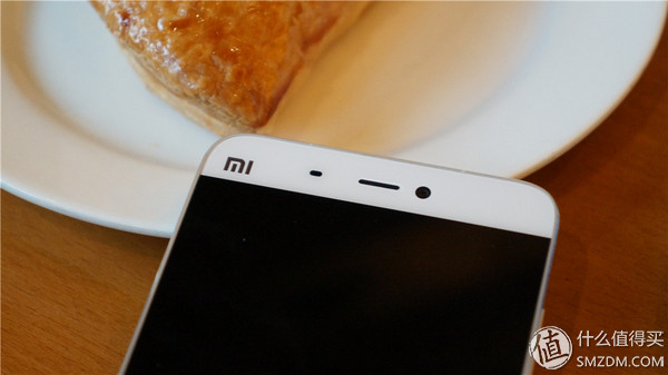 年轻人第一部旗舰机,年轻人的第一台手机小米