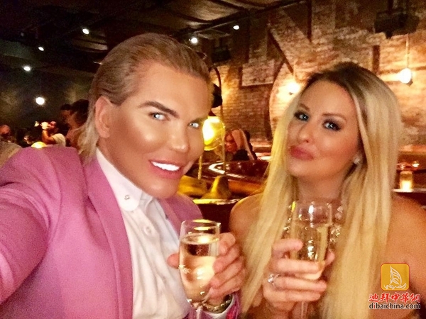 他花200万迪整成“芭比男友”因与护照不符在迪拜机场被拦截……