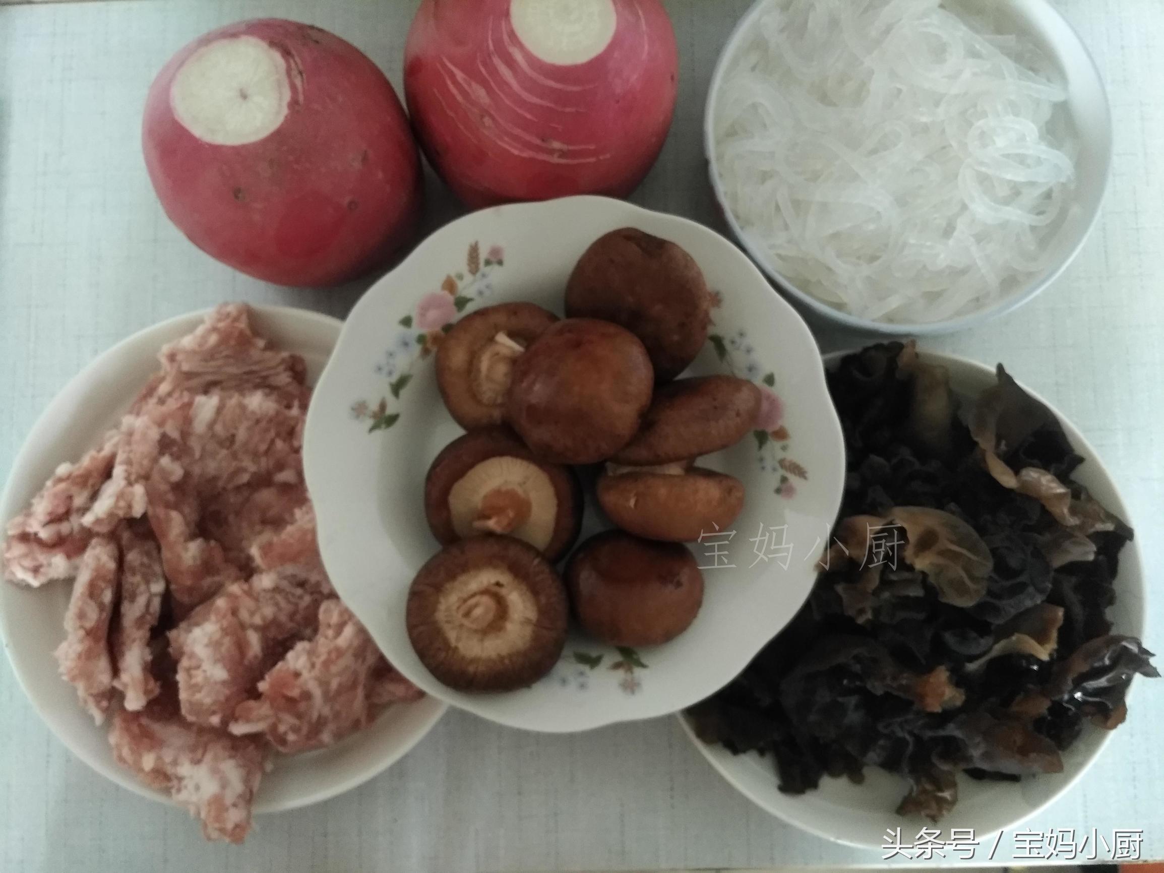 萝卜素馅包子最好吃的做法,自制香喷喷的猪肉萝卜馅包子