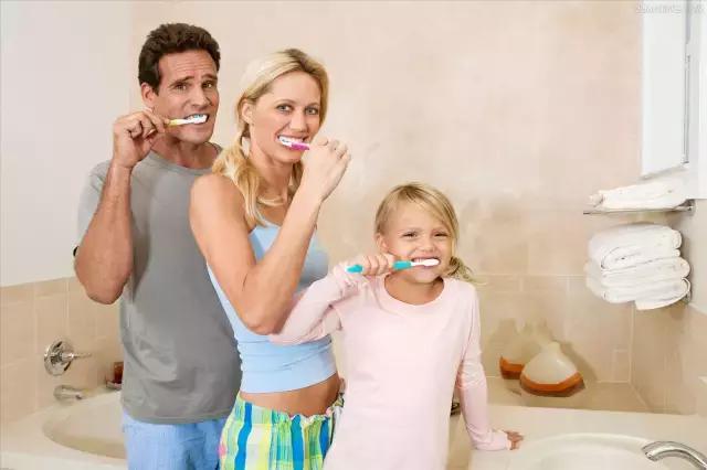 宝宝牙齿稀疏牙缝大是什么原因,门牙缝越来越大的原因