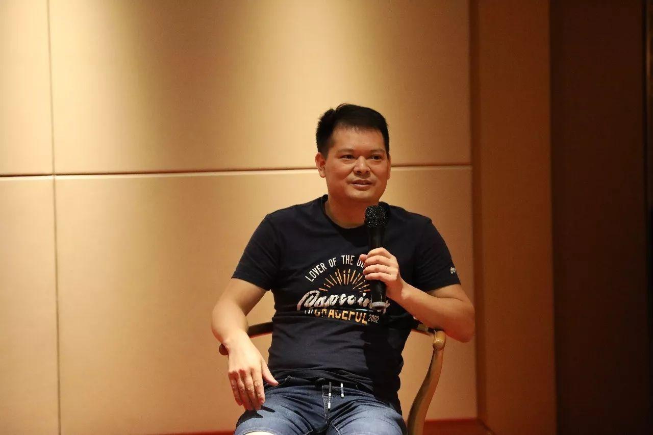 金风送爽同邀月下联,金风送爽迎中秋