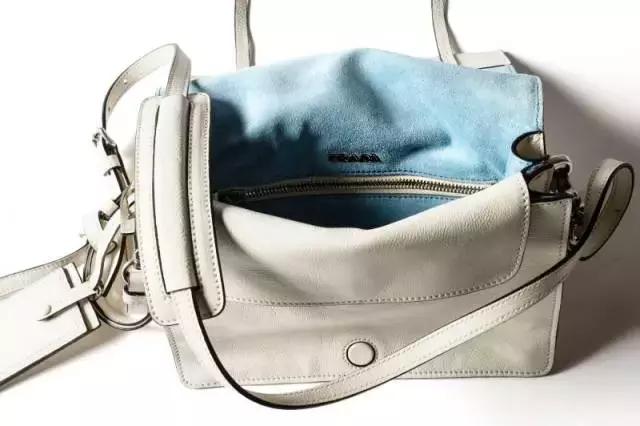 带货女王杨幂御姐,prada2024秋冬秀有刘雯吗