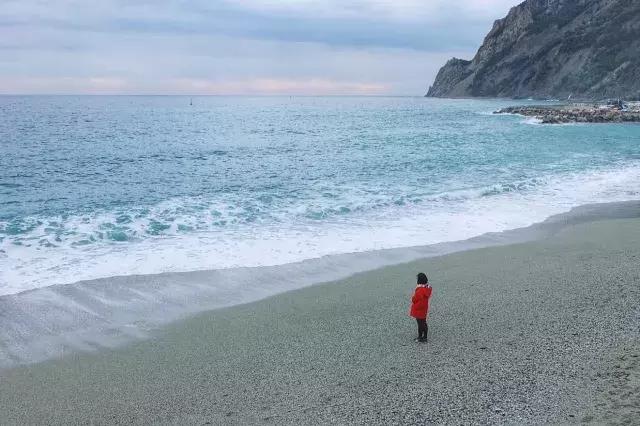 《景区包场指南》：如何在人肉堆里拍出“空无一人”的照片？