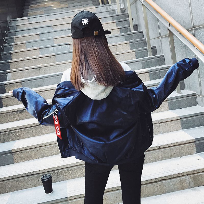 女人穿衣打扮要靠自己,女人就该穿得帅气一点