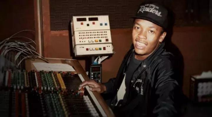 两位嘻哈制作人和苹果做了一笔30亿美元的买卖