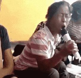 精选笑话:宝马里是她前男友,前男友降下车窗